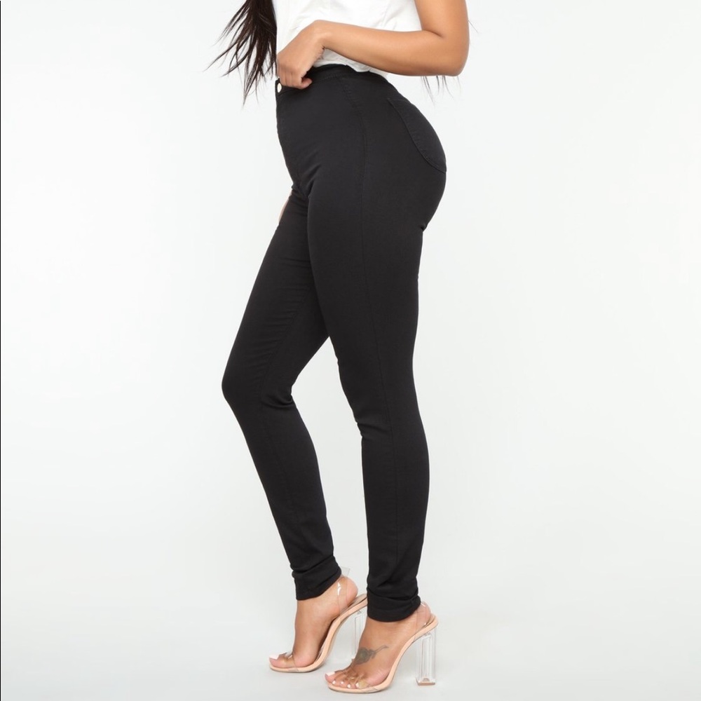 Fashion Nova Black High waisted jeans 9